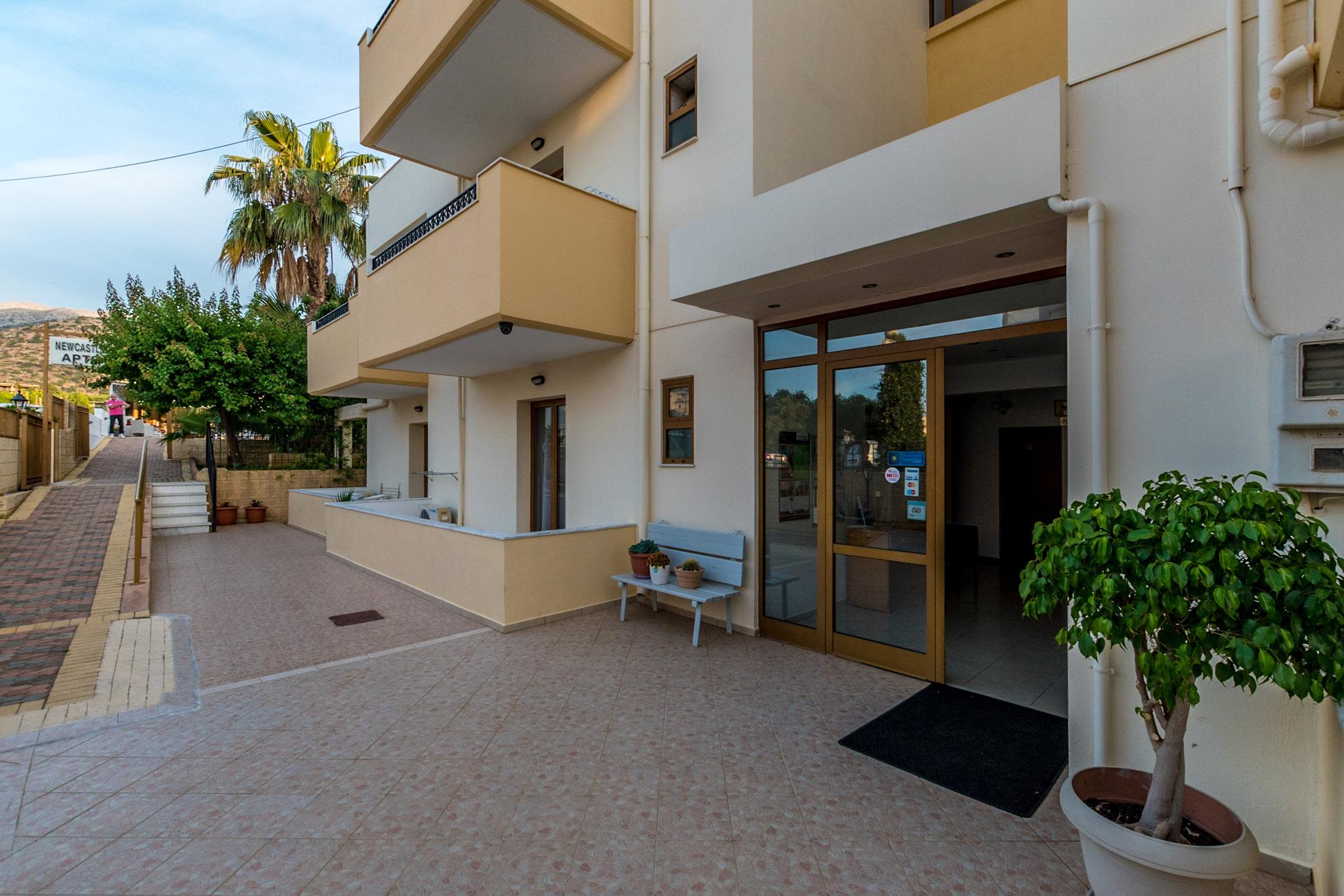 Newcastle Studios Malia Extérieur photo